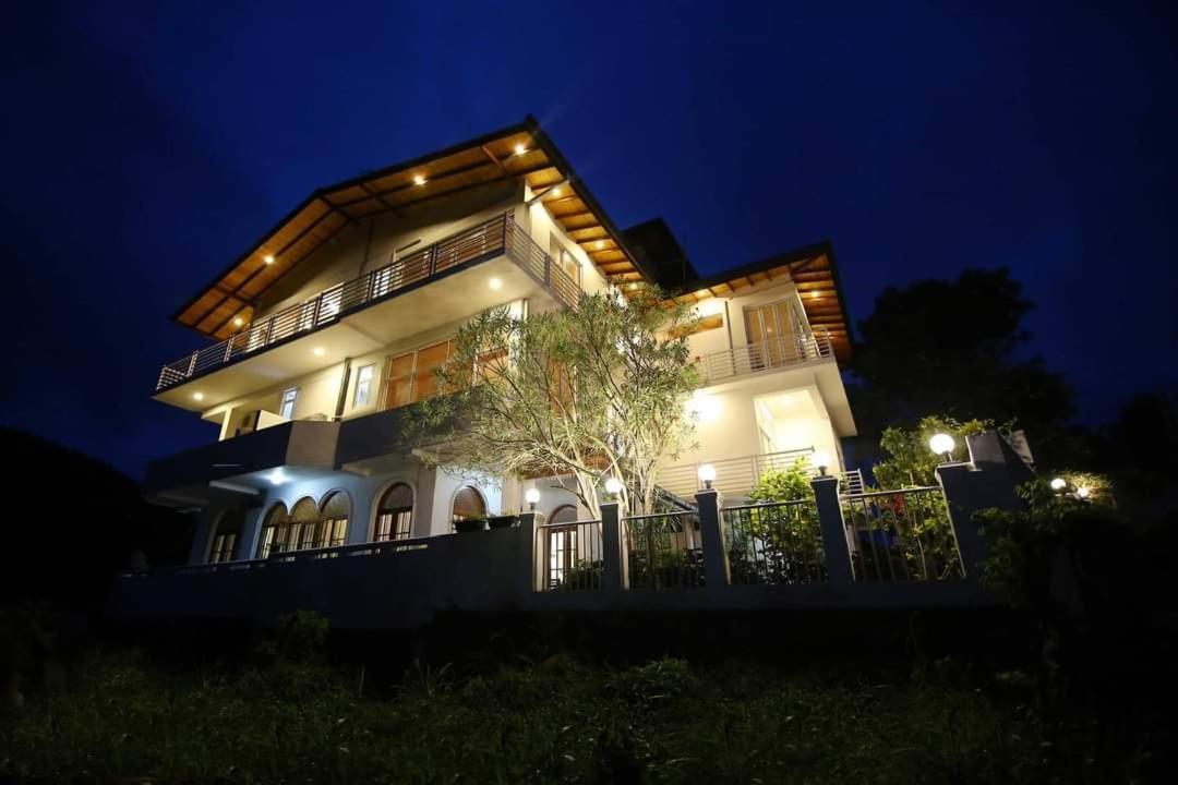 Hillcrest Villa Перадения Экстерьер фото